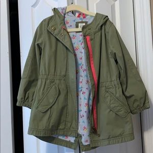 Super cute GAP toddler trench coat size 5